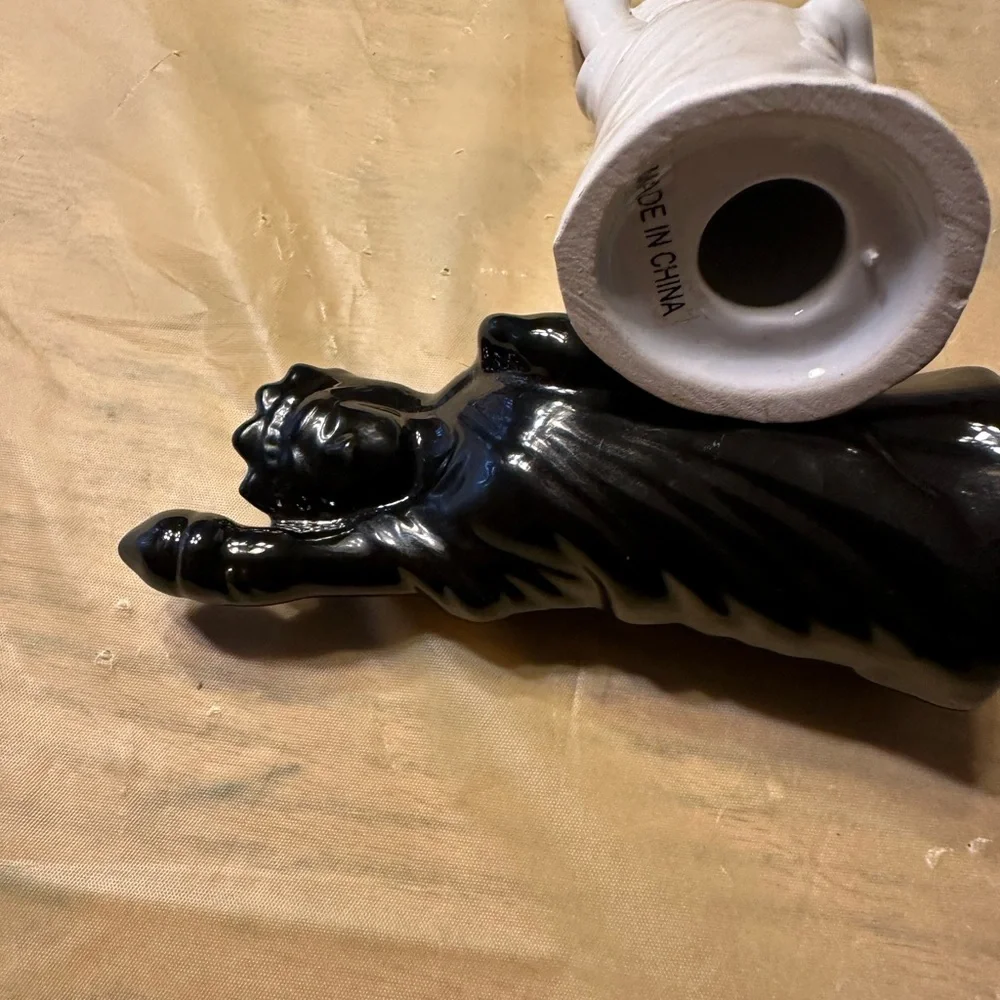 Black and White Ceramic Statue Set
